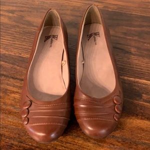 Cognac leather flats